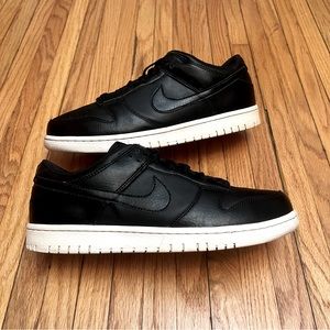 Nike Black and White Sneakers